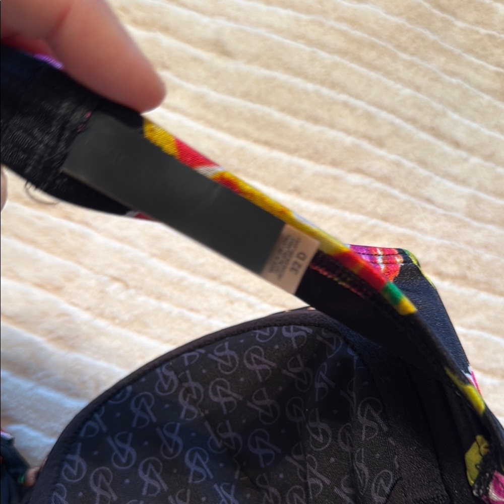 Floral and Leopard Print Bikini with Gold Chain - Picture 5 of 5
